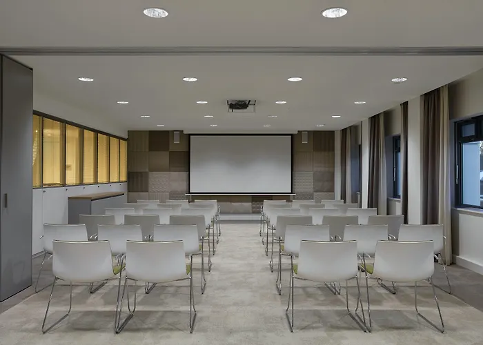 Отель Element 4*